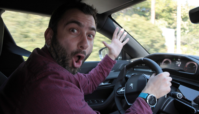 Το σίγουρο είναι πως πίσω από το τιμόνι του θα χαμογελάσεις...