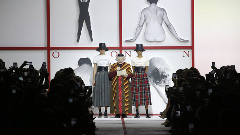 Σχεδιαστές μόδας δωρίζουν προσωπικά τους αντικείμενα για δημοπρασία με αφορμή την Παγκόσμια Ημέρα της Γυναίκας