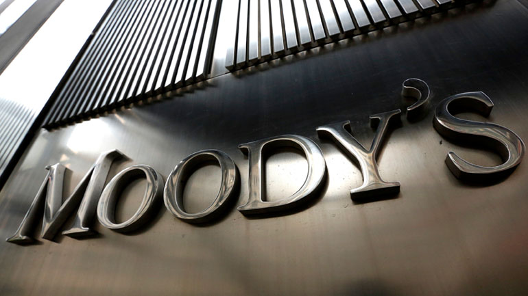 Διπλή αναβάθμιση της Ελλάδας από τη Moody’s