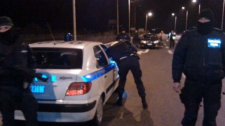 Σύλληψη μελών εγκληματικής ομάδας για παράνομη μεταφορά αλλοδαπών