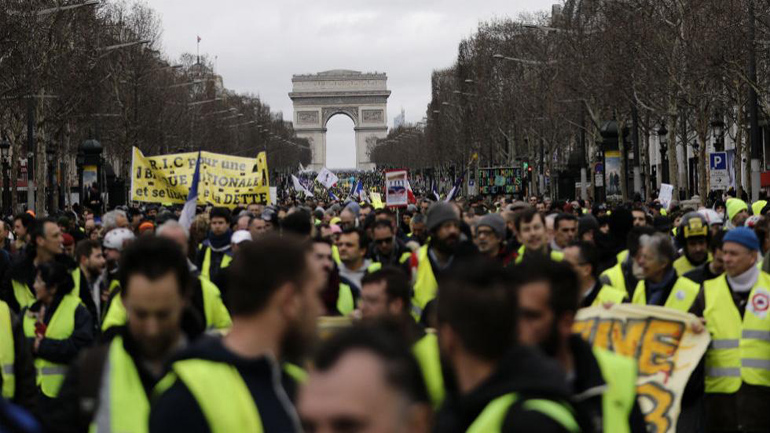 Τα «κίτρινα γιλέκα» στους δρόμους για 16η εβδομάδα