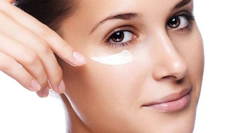 Τι κρέμα ματιών να επιλέξεις ανάλογα με τις ανάγκες σου;