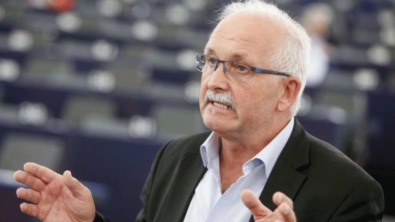 Μπούλμαν: «Η Ευρώπη δεν πρέπει να επιτρέψει ένα οικοδόμημα εκτός δημοκρατικού ελέγχου»