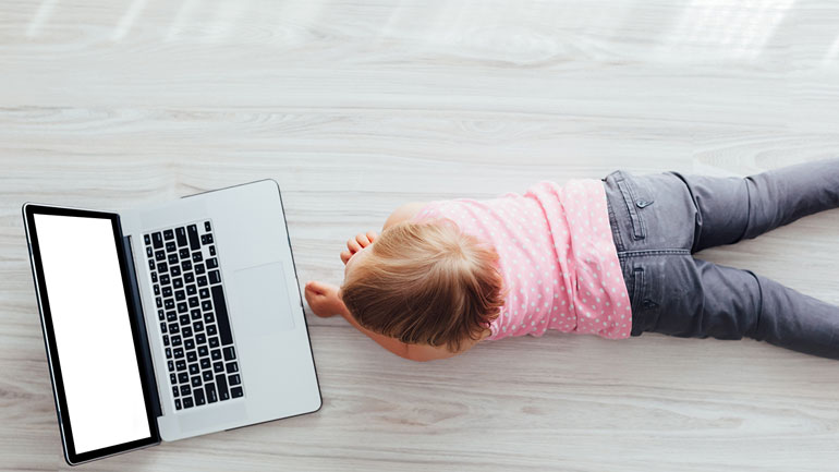 Στα «ψηφιακά θρανία» οι γονείς για την προστασία των παιδιών τους