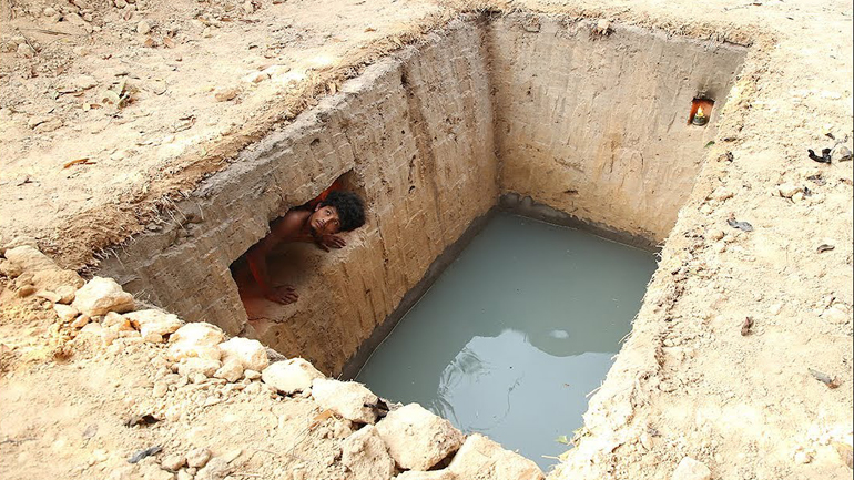 DIY: Villa με πισίνα στο δάσος