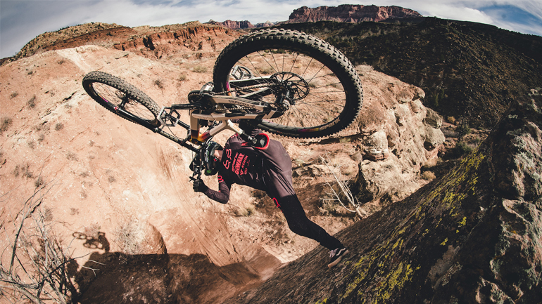 MESA: Επικό βίντεο & φωτογραφίες με τους Tom Van Steenbergen & Ethan Nell