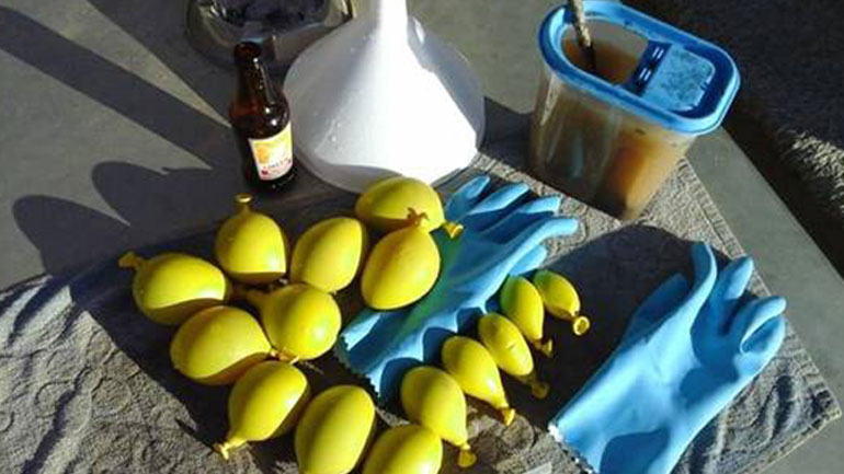 Με «βόμβες κοπράνων» απάντησαν τα Κίτρινα Γιλέκα στους αστυνομικούς