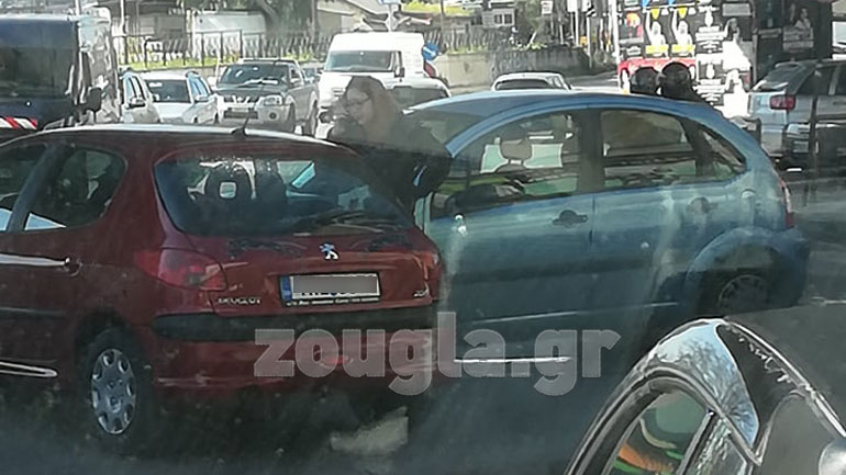 Τροχαίο στην Κωνσταντινουπόλεως – Με δυσκολία διεξάγεται η κυκλοφορία