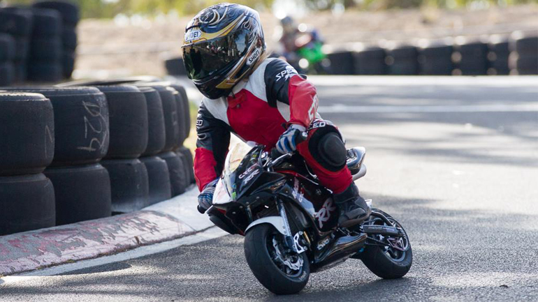 MiniMoto: Μικρά μόνο στο μάτι!