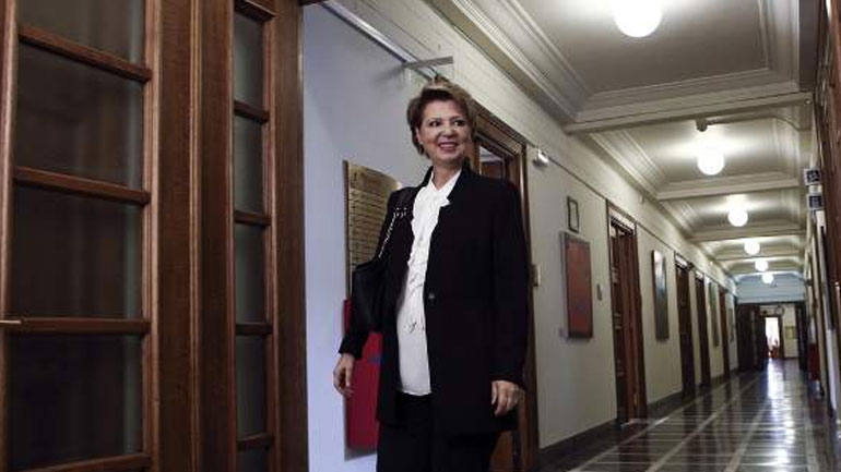 «Οι μεγάλες ειδήσεις δεν ανακοινώνονται…»