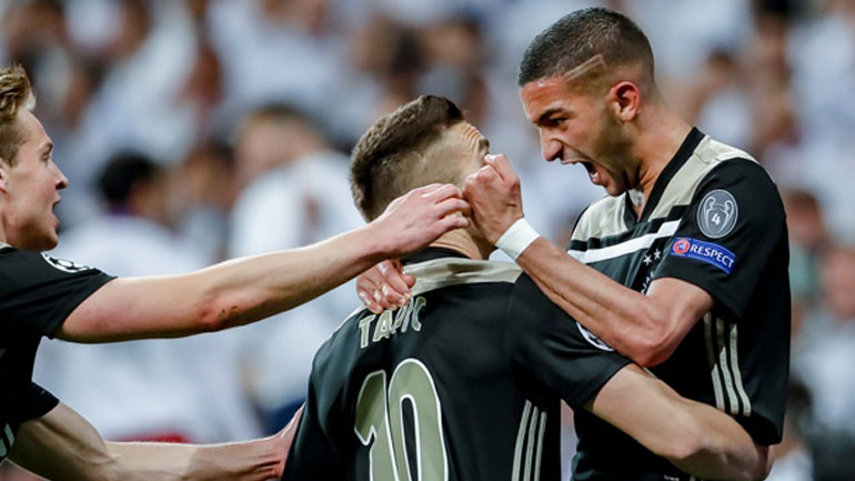 Κυριάκος, Φώφη και Αλέξης στην ενδεκάδα του Άγιαξ