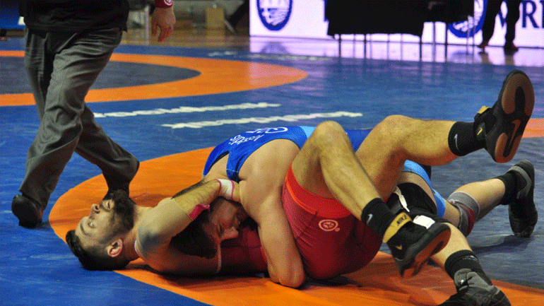 Πάλη: Αποκλείστηκε στα ρεπεσάζ ο Ιωσηφίδης