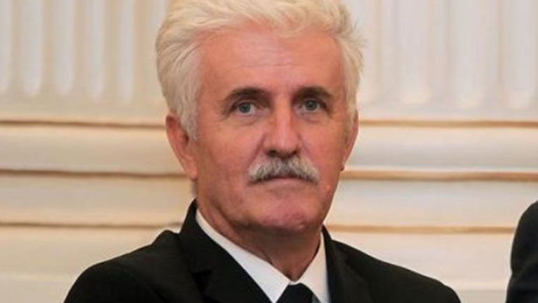 Μπάτε σκύλοι αλέστε…