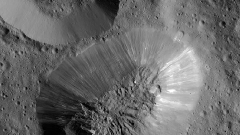 Η Μόσχα θέλει να συνεργαστεί με το Λουξεμβούργο για την εξόρυξη μεταλλευμάτων στο διάστημα