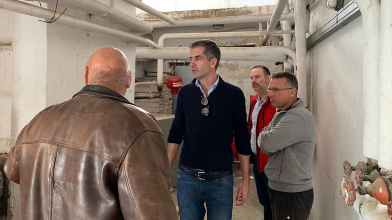 Κ. Μπακογιάννης: «Δεν μπορεί τα παιδιά σχολείων ειδικής αγωγής να κάνουν μάθημα σε πρωτόγονες καταστάσεις» 