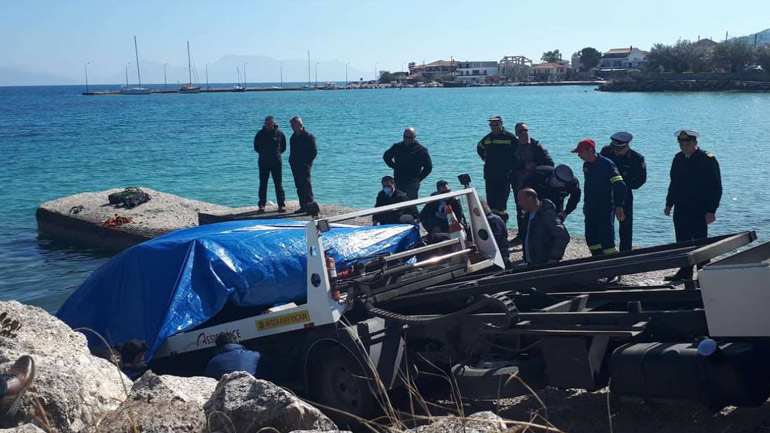 Ανασύρθηκε νεκρός από το βυθισμένο αμάξι του αγνοούμενος στη Λευκάδα