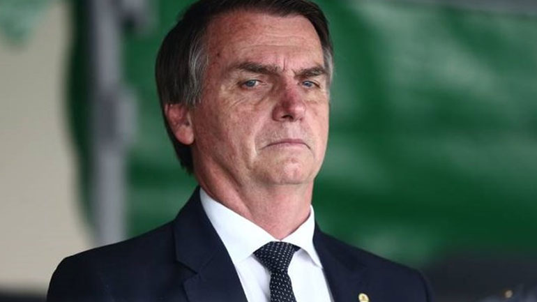 Βραζιλία: Ο πρόεδρος Ζαΐχ Μπολσονάρου τα βάζει με το καρναβάλι και… χάνει