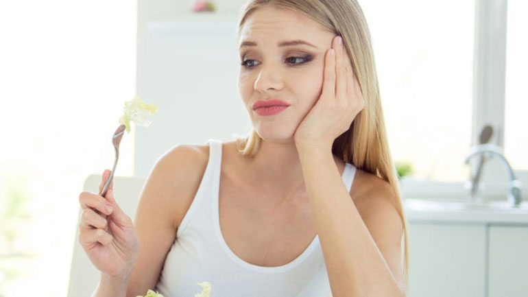 Γιατί δεν πρέπει να μένετε νηστική για ώρες