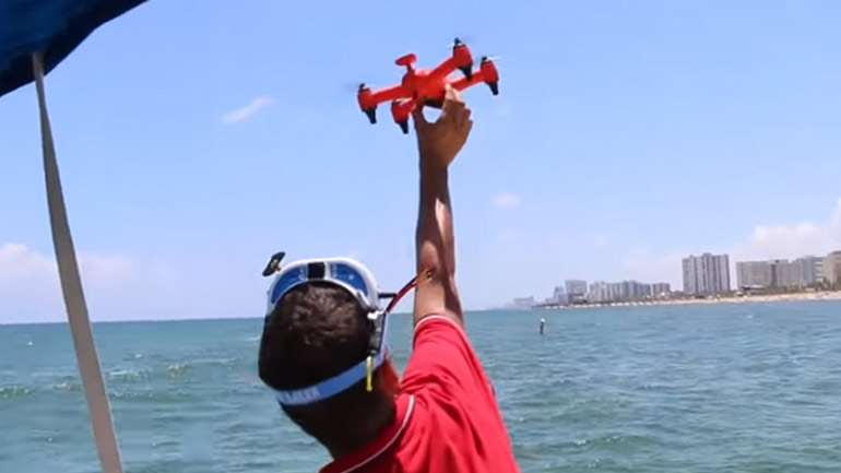 Αδιάβροχο drone που συναρπάζει το καλοκαίρι σας