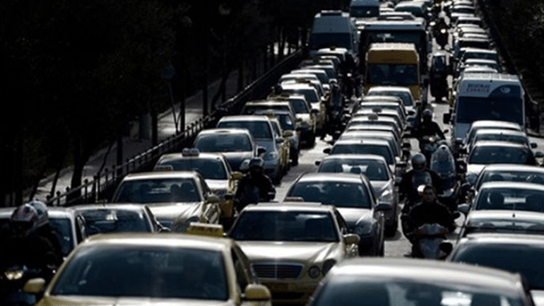 Κλειστοί δρόμοι στο κέντρο της Αθήνας – Κυκλοφοριακό χάος στον Κηφισό