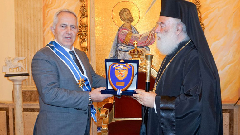 Με τον Μεγαλόσταυρο του Αποστόλου Μάρκου παρασημοφόρησε ο Πατριάρχης Αλεξανδρείας τον Ευ. Αποστολάκη