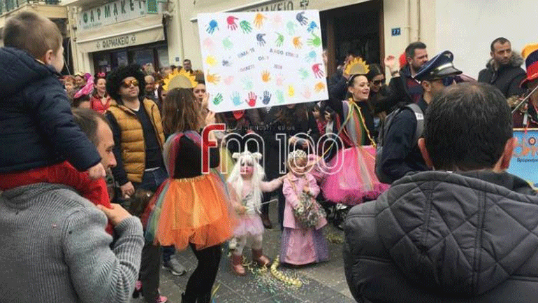 Λήμνος: Πάνω από 1.000 καρναβαλιστές ξεσήκωσαν τη Μύρινα!