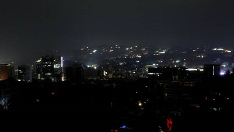 Βενεζουέλα: Τρίτη ημέρα του μπλακ άουτ – Ο Γκουαϊδό ζητεί κήρυξη κατάστασης έκτακτης ανάγκης