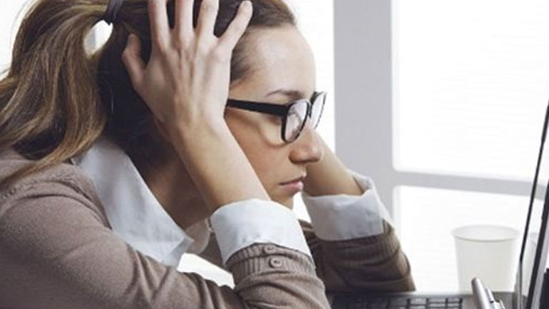 Πώς η τελειομανία οδηγεί τους νέους σε κατάθλιψη