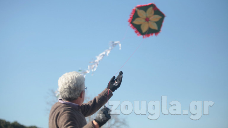 Χαρταετοί στον ουρανό της Νέας Μάκρης Χαρταετοί στον ουρανό της Νέας Μάκρης