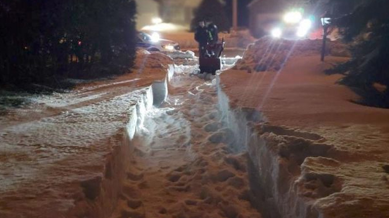 Καναδάς: Ηλικιωμένος πέρασε το χειμώνα εγκλωβισμένος στο σπίτι του από το χιόνι