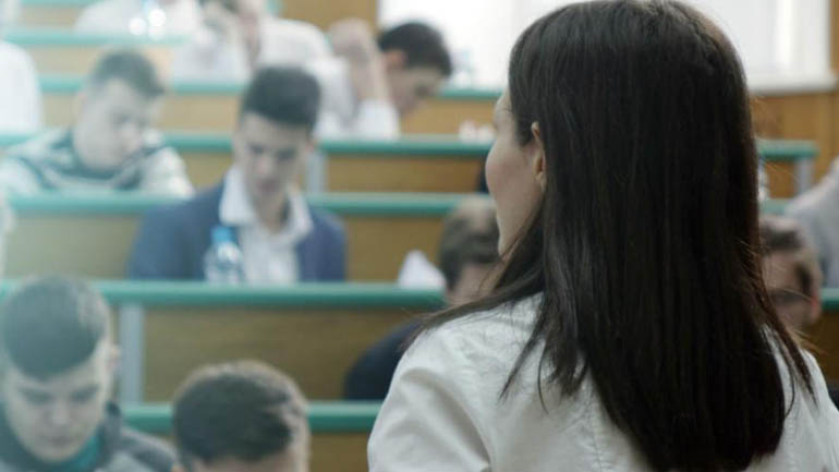 Στα 7,43 ευρώ το ελάχιστο ωρομίσθιο στα φροντιστήρια