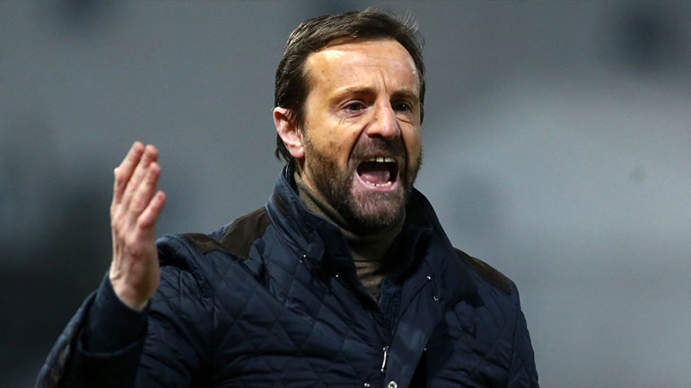 Μάντζιος: «Αναλαμβάνω την ευθύνη για τη βαριά ήττα από τον Παναιτωλικό»