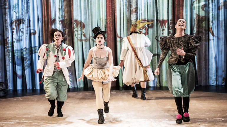 Τελευταίες παραστάσεις για το έργο «La Strada» στην Πειραματική Σκηνή του Εθνικού Θεάτρου