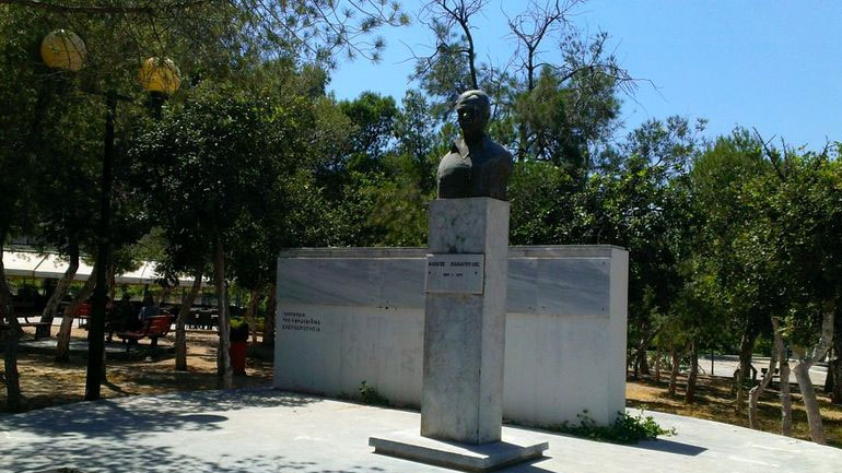 Σκονισμένος ήρωας…