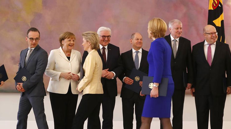 Deutsche Welle: Ένας χρόνος μεγάλος συνασπισμός στη Γερμανία