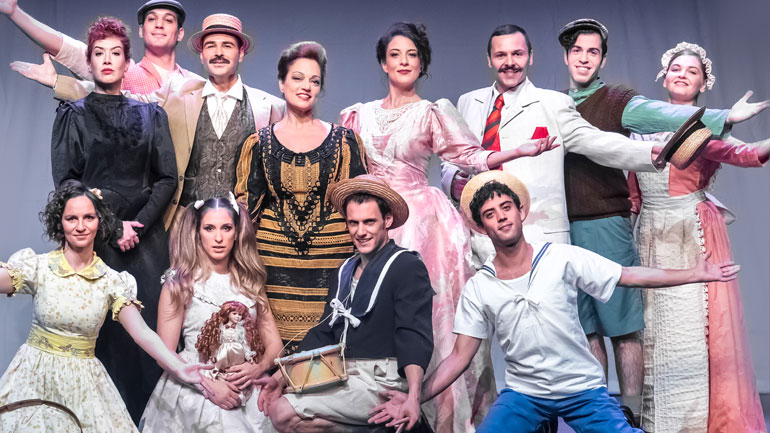 Tην Κυριακή ολοκληρώνονται οι παραστάσεις του «Τρελαντώνη» στο θέατρο Βέμπο