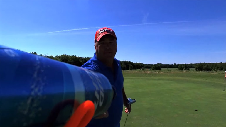 Delivery μπίρας σε γήπεδο γκολφ από… αέρος