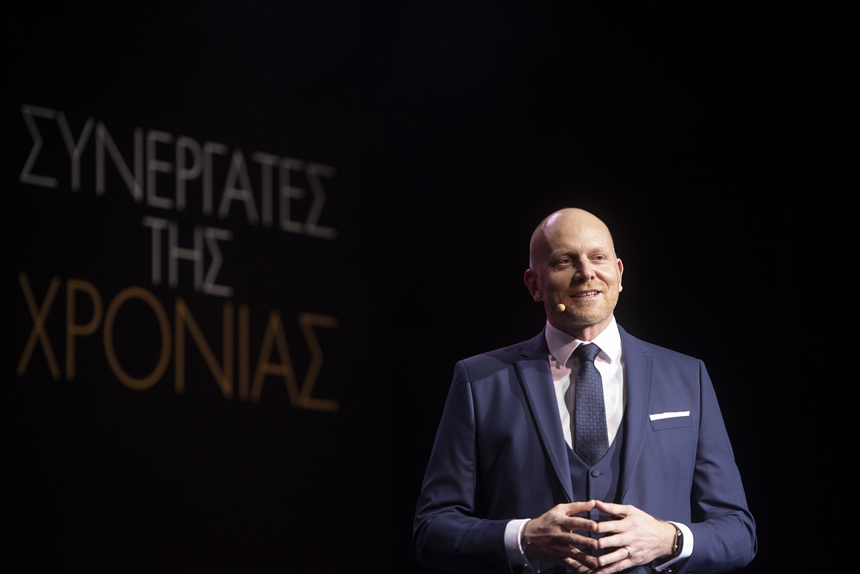 Επικεφαλής Δικτύου Λιανικής του ΟΠΑΠ, Γιαν Κάρας