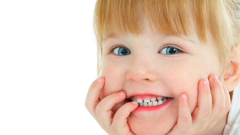 Όταν το παιδί τρίζει τα δόντια του στον ύπνο