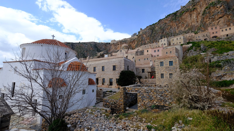 Moνεμβασιά: Στο Πέτρινο Καράβι με Suzuki V-Strom 1000