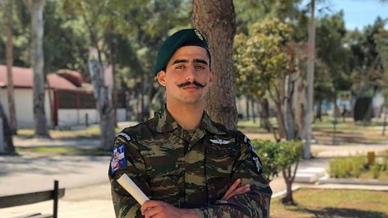 Η απάντηση του αλεξιπτωτιστή που τραγούδησε το «Μακεδονία Ξακουστή»