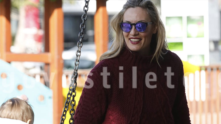 Ελεονώρα Μελέτη: Βόλτα στη Γλυφάδα με τη μικρή Αλεξάνδρα Ελεονώρα Μελέτη: Βόλτα στη Γλυφάδα με τη μικρή Αλεξάνδρα