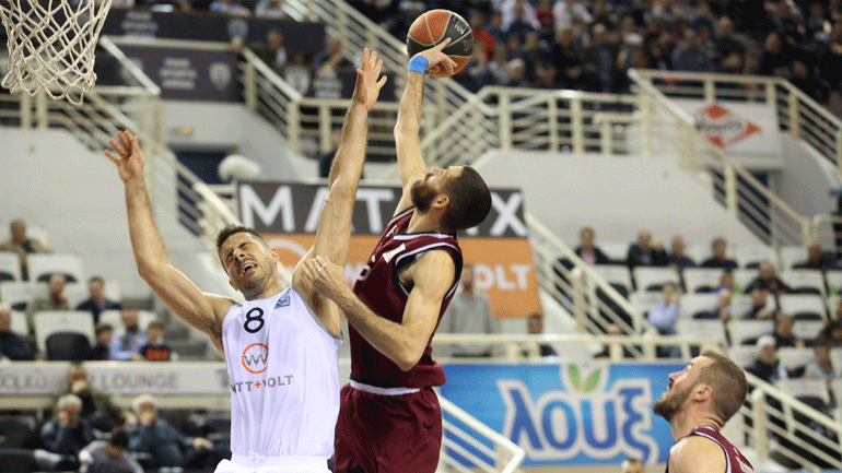 Στην εκπνοή ο Ήφαιστος, 75-73 τον ΠΑΟΚ