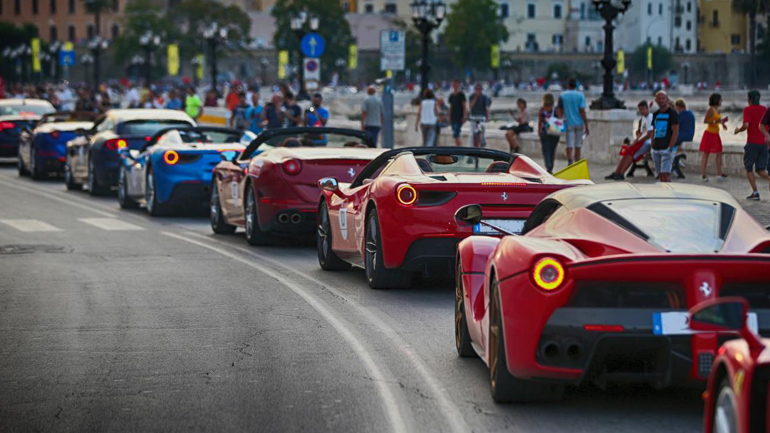 Σοβαρό πρόβλημα σε χιλιάδες αυτοκίνητα της Ferrari Σοβαρό πρόβλημα σε χιλιάδες αυτοκίνητα της Ferrari