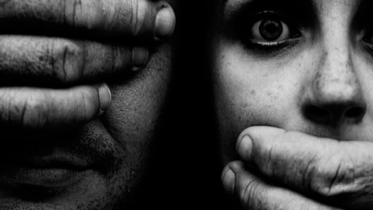 Εξάρθρωση μεγάλης σπείρας trafficking στην Αττική – Εξέδιδαν νεαρές φοιτήτριες και μία μαθήτρια