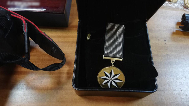 Σπείρα Γεωργιανών: Παραβίαζαν πόρτες ασφαλείας με… λίγο αλουμινόχαρτο – Ο αρχηγός και η “ομερτά” Σπείρα Γεωργιανών: Παραβίαζαν πόρτες ασφαλείας με… λίγο αλουμινόχαρτο – Ο αρχηγός και η “ομερτά”