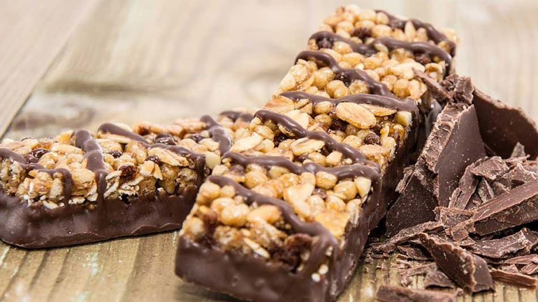 Μπάρες δημητριακών με σοκολάτα
