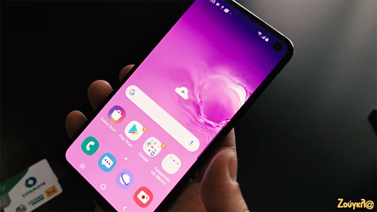 Samsung Galaxy S10e: Δείτε το unboxing από το zougla.gr