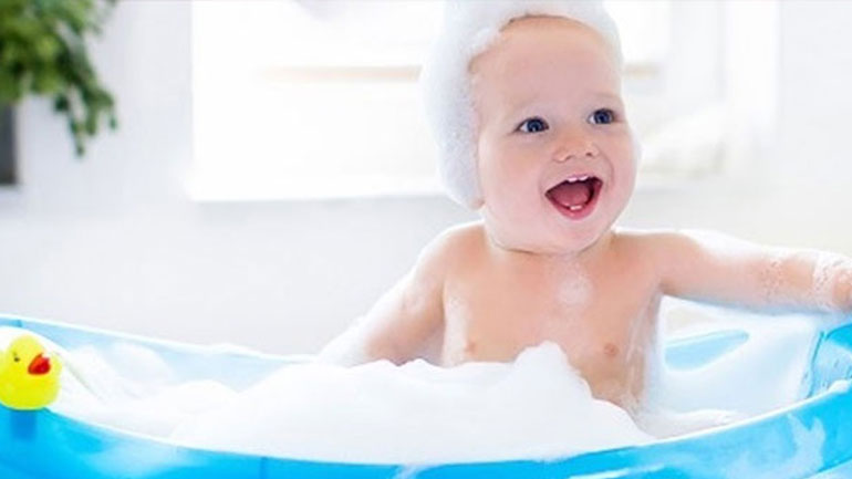 Σημεία προσοχής για το πρώτο μπάνιο του μωρού