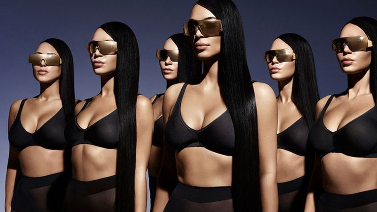 Η Kim Kardashian ποζάρει με μια στρατιά από κλώνους για τη νέα της σειρά γυαλιών